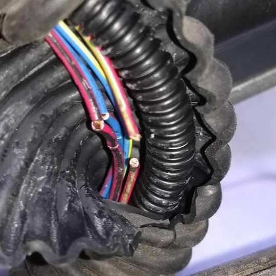 Wiring loom repair on a Mercedes